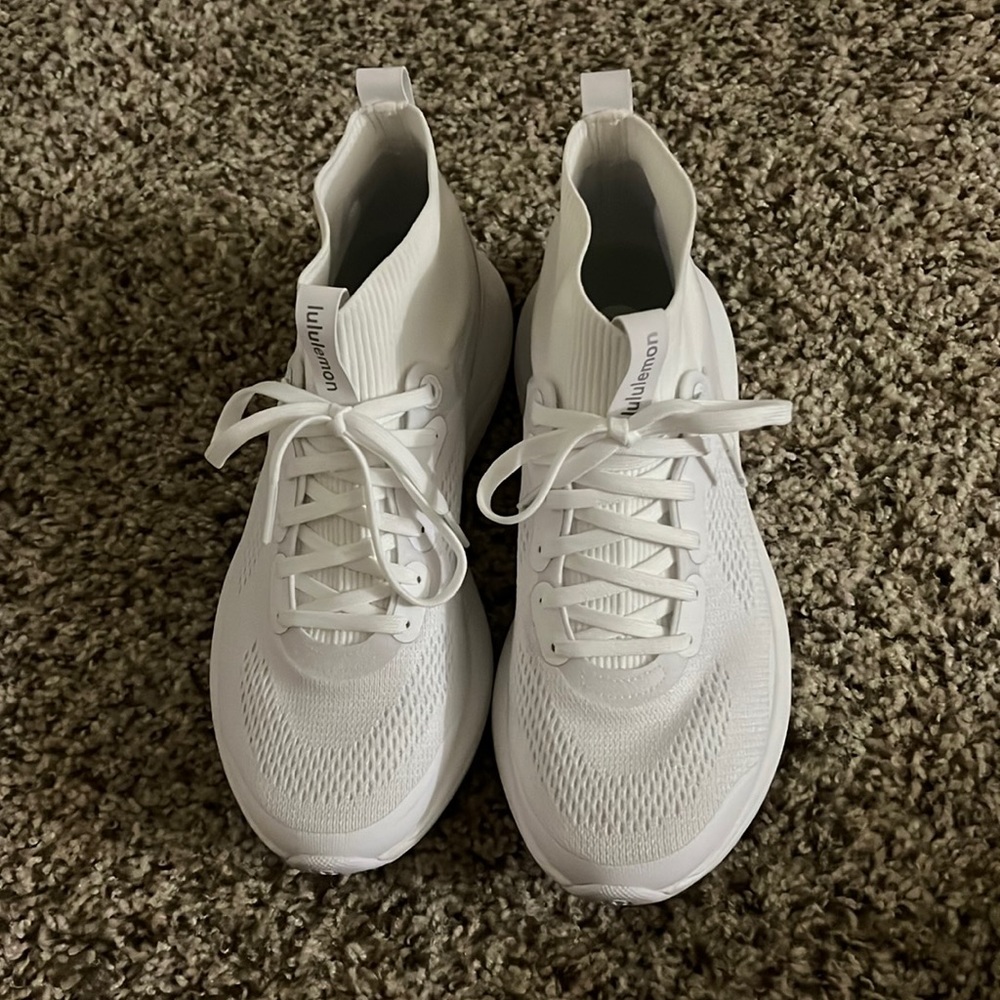 Lululemon Chargefeel Mid Shoes